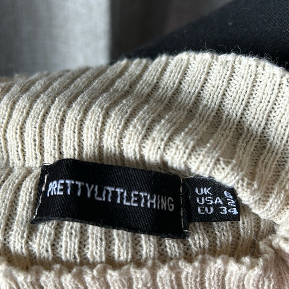 Cream Prettylittlething Turtleneck Sweater - Picture 3 of 4